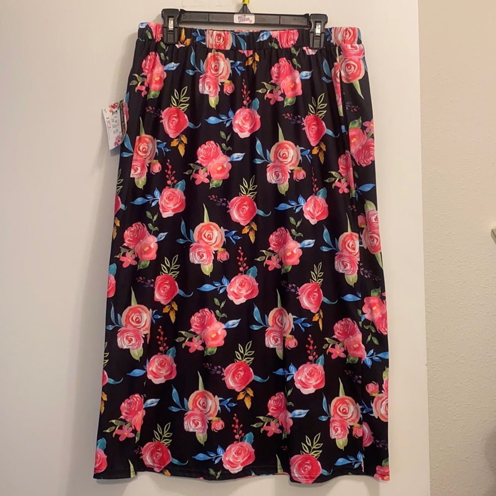 NWT Floral Skirt